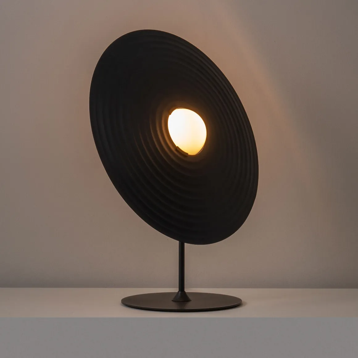 Milan Symphony Tischleuchte