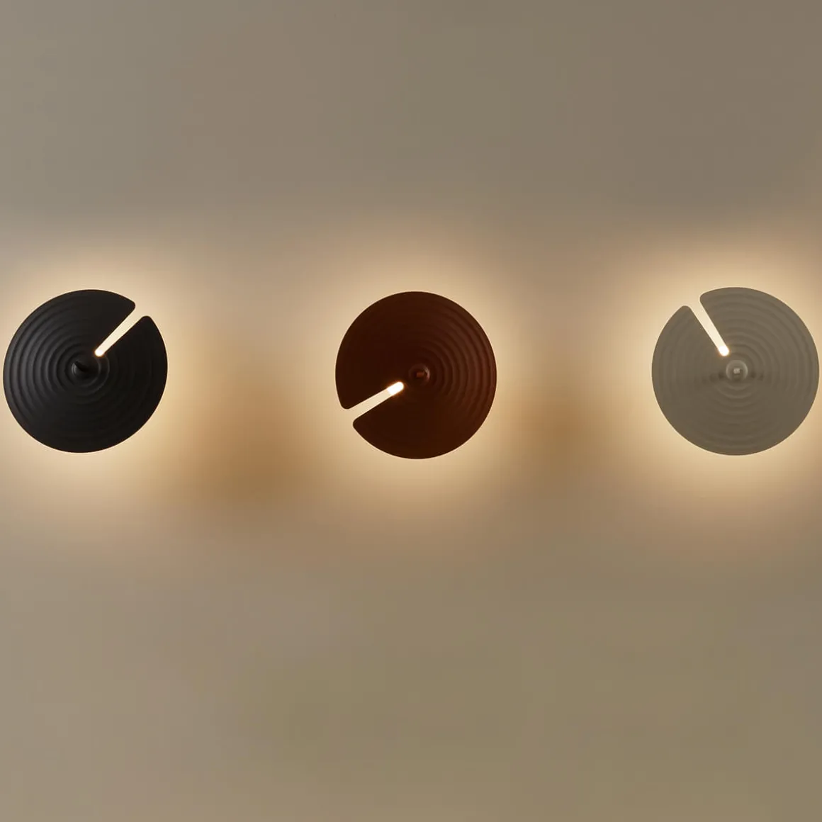 Milan Symphony Wand- / Deckenleuchte