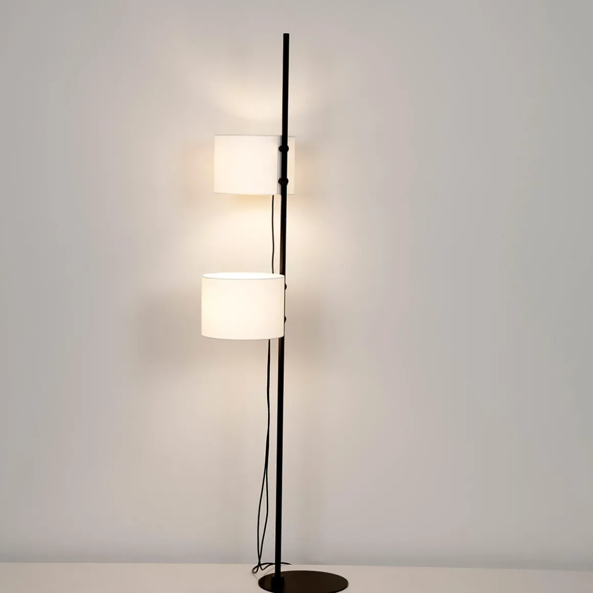 Milan Twain Stehleuchte