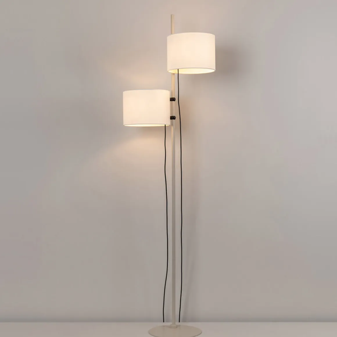 Milan Twain Stehleuchte