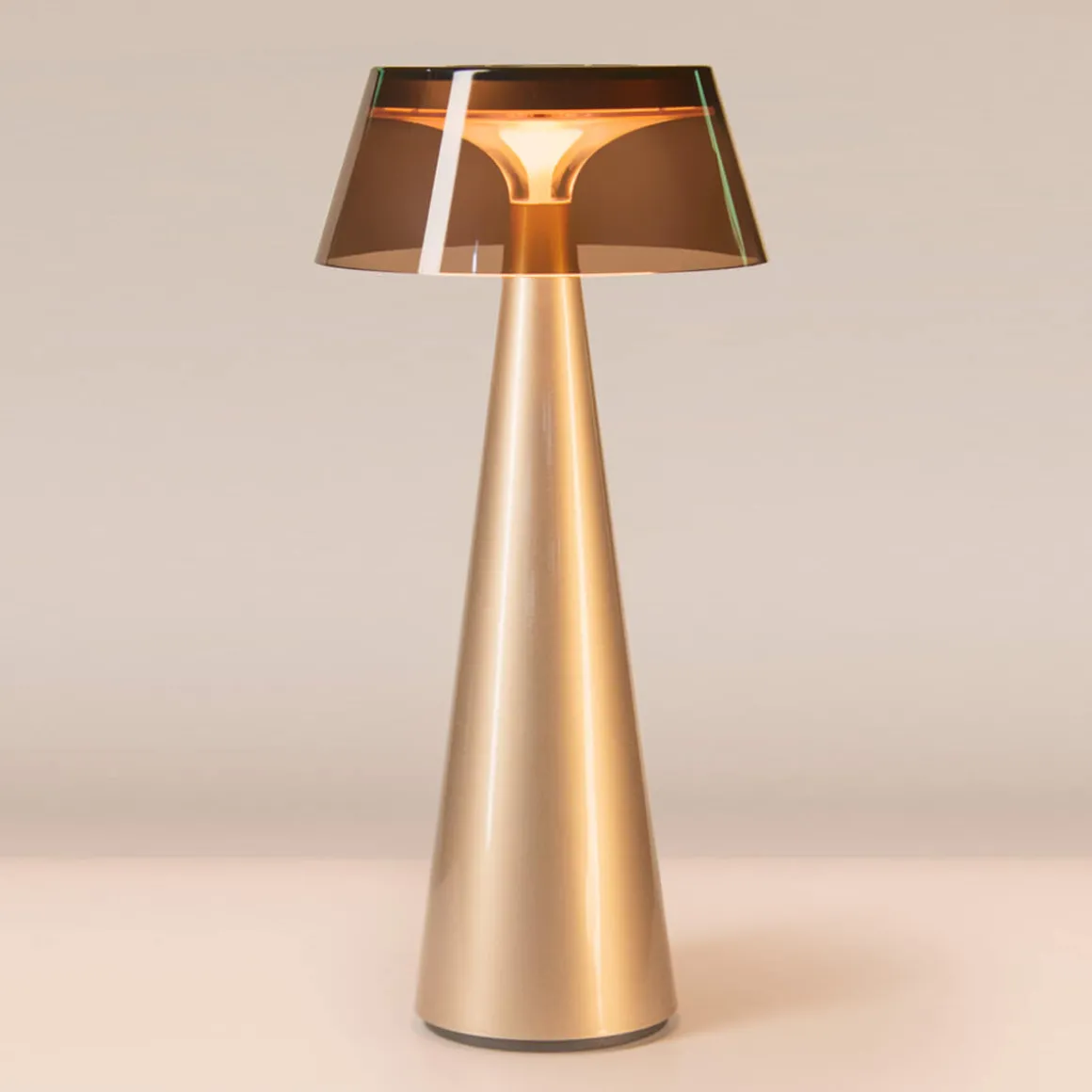 Mobilux SunGlow LED Akkuleuchte mit Leuchtenschirm