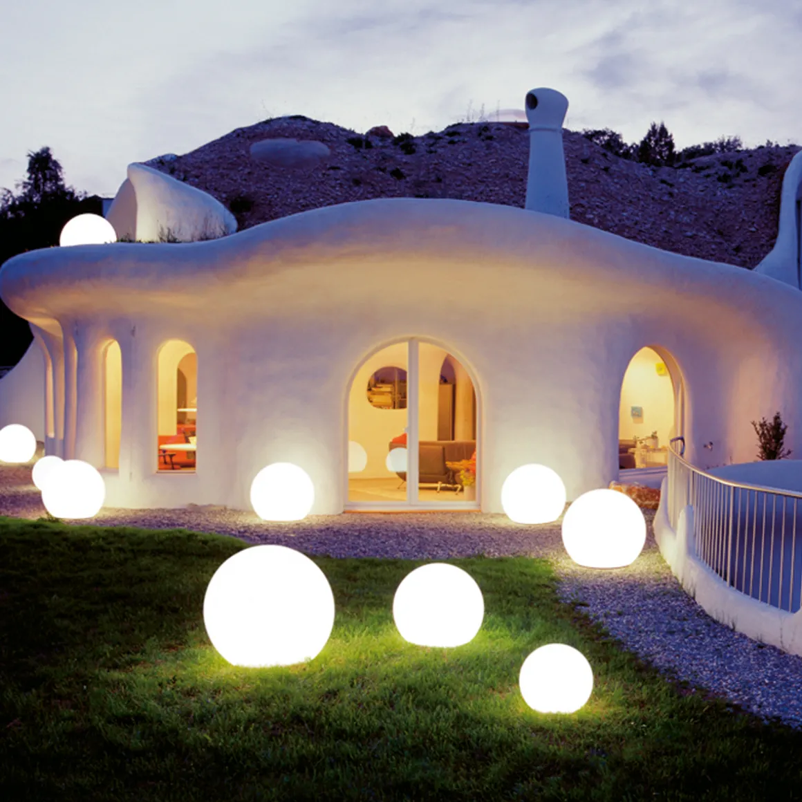 Moonlight Vollkugel MBG mit Eingrabsockel