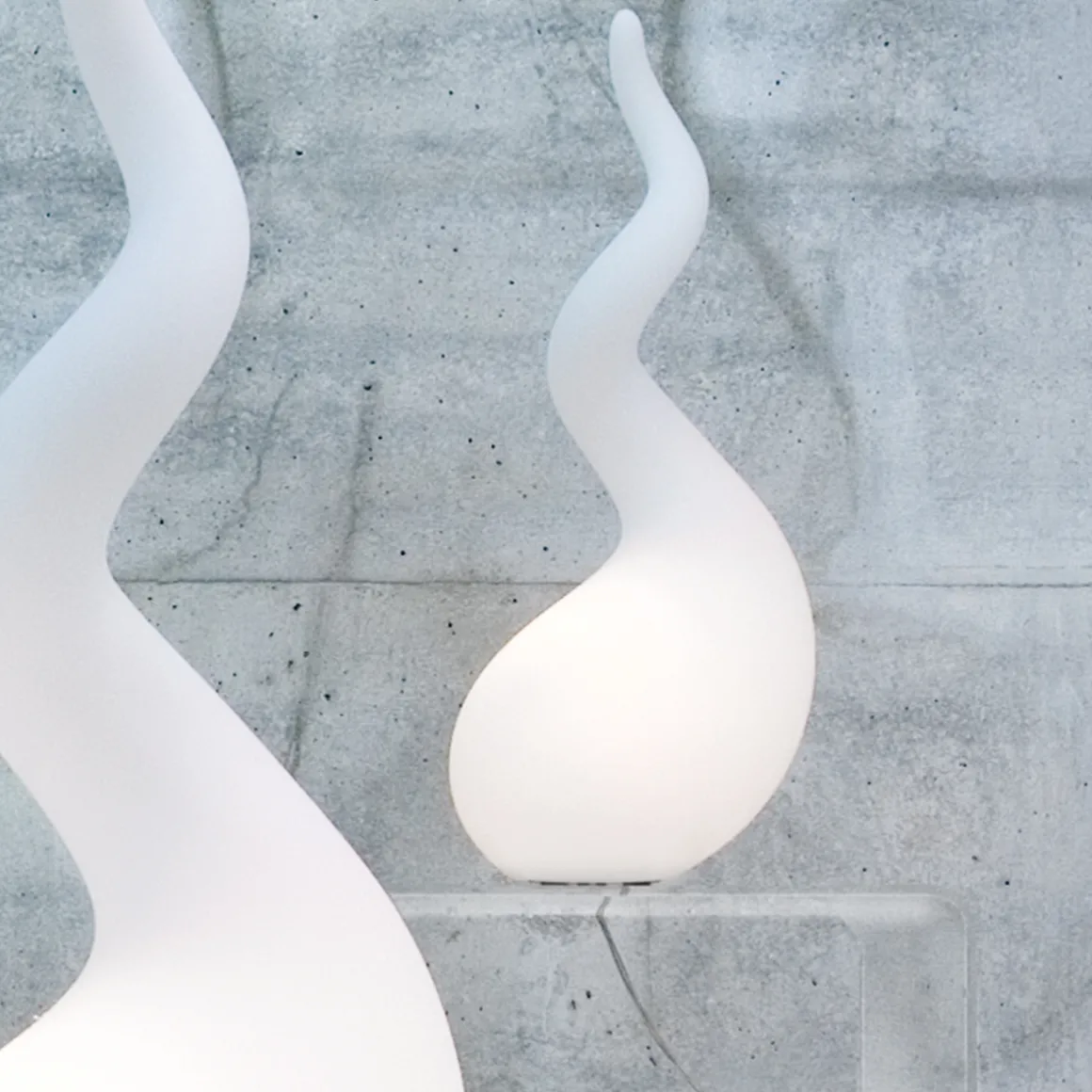 next Alien easy Steh- / Tischleuchte