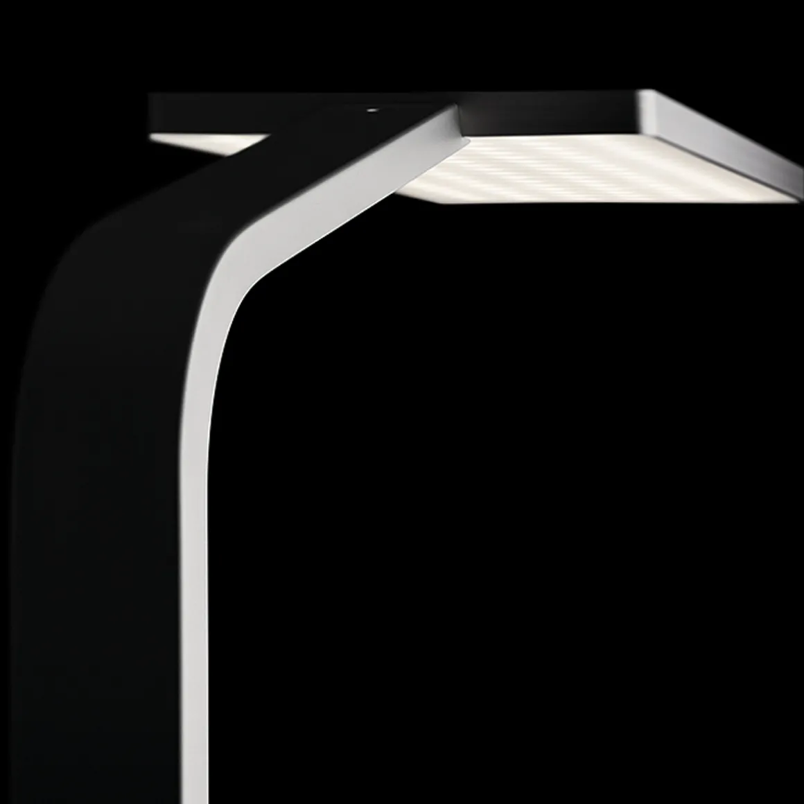 Nimbus Force One Power LED Stehleuchte