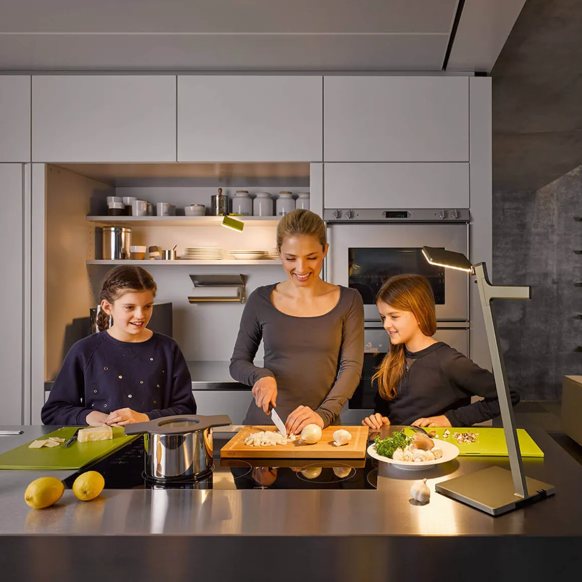 Nimbus Roxxane Leggera 52 CL LED Akkutischleuchte, mit Magnetic Dock