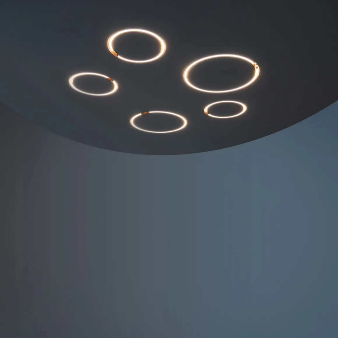 Occhio Mito cosmo 60 move "air" wide Pendelleuchte