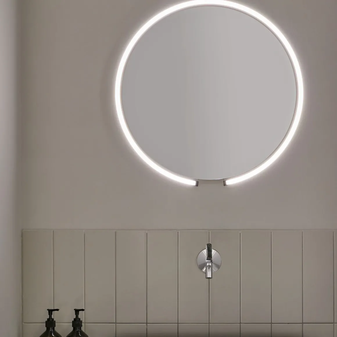 Occhio Mito sfera 60 wide Wand- / Spiegelleuchte, Spiegel klar