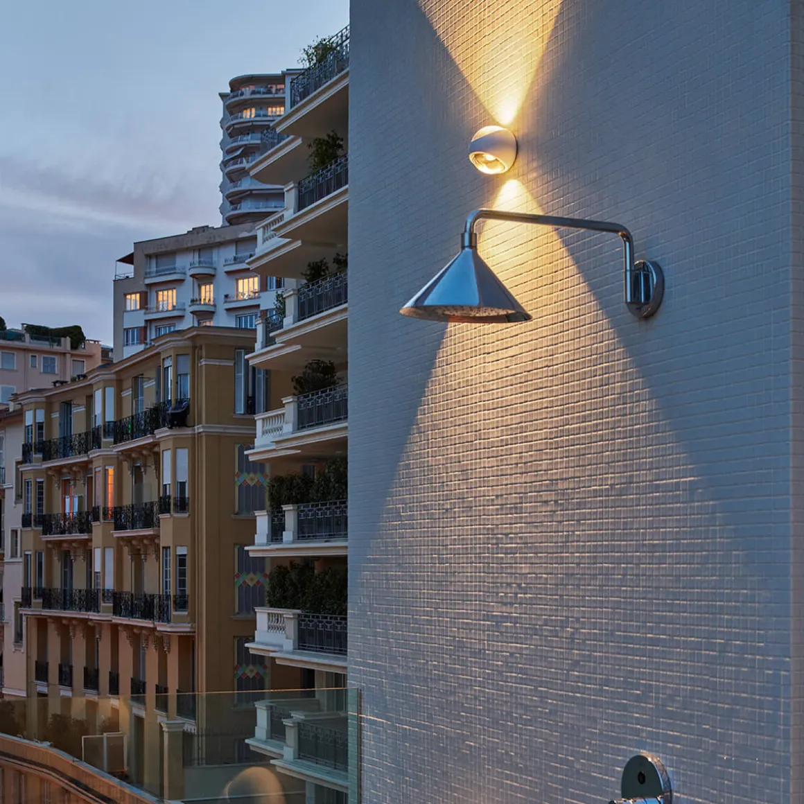 Occhio Sito verticale Volt C80 Wandleuchte