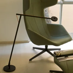 Rotaliana String F1 Dim-to-Warm LED Stehleuchte