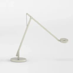 Rotaliana String T1 Dim-to-Warm LED Tischleuchte