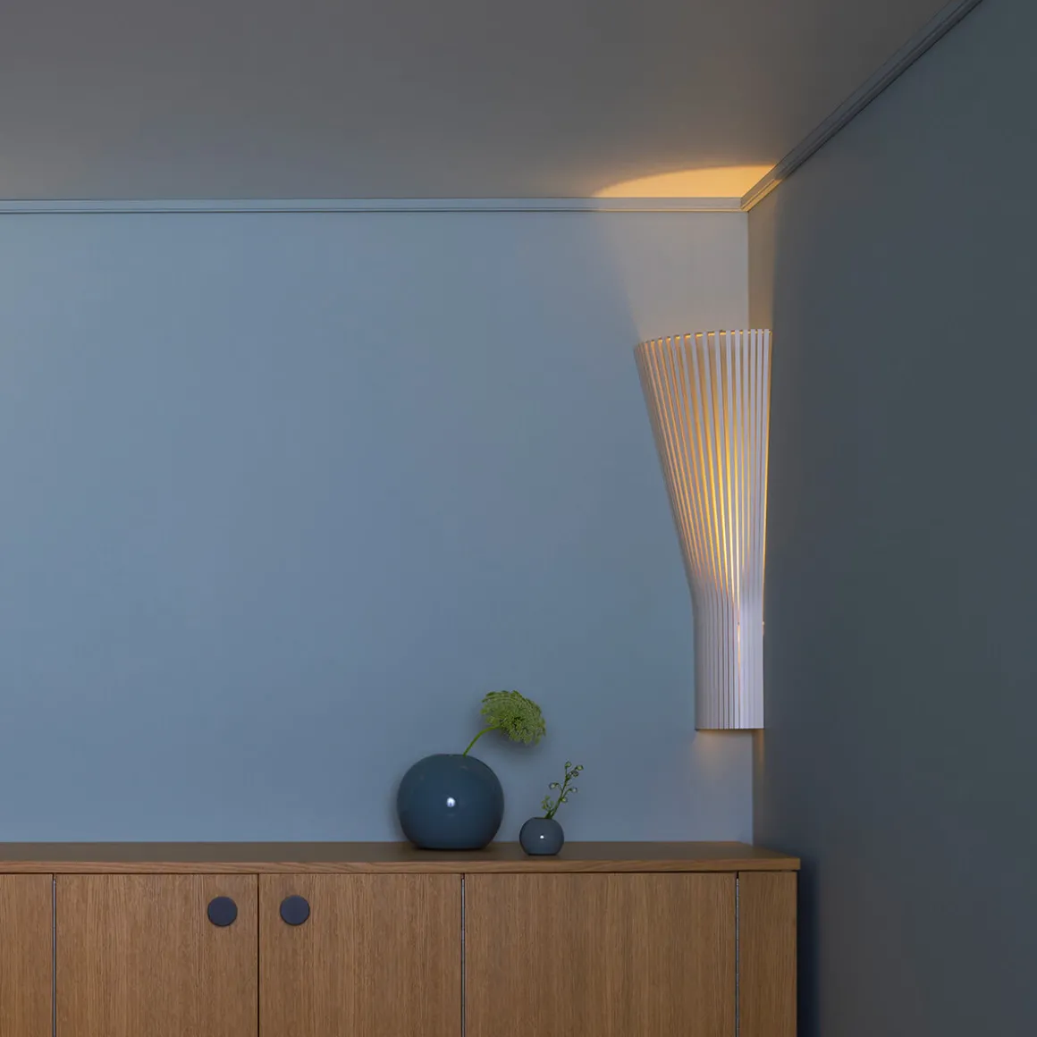 Secto Design Secto 4236 Eck-Wandleuchte