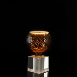 Segula Cubic Tischleuchte mit LED Floating Globe 150 twisted smokey grau