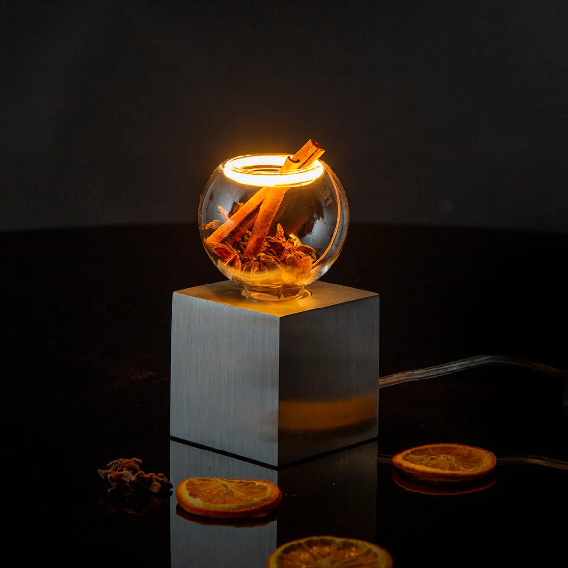 Segula Cubic Tischleuchte mit LED Floating Globe 80 klar