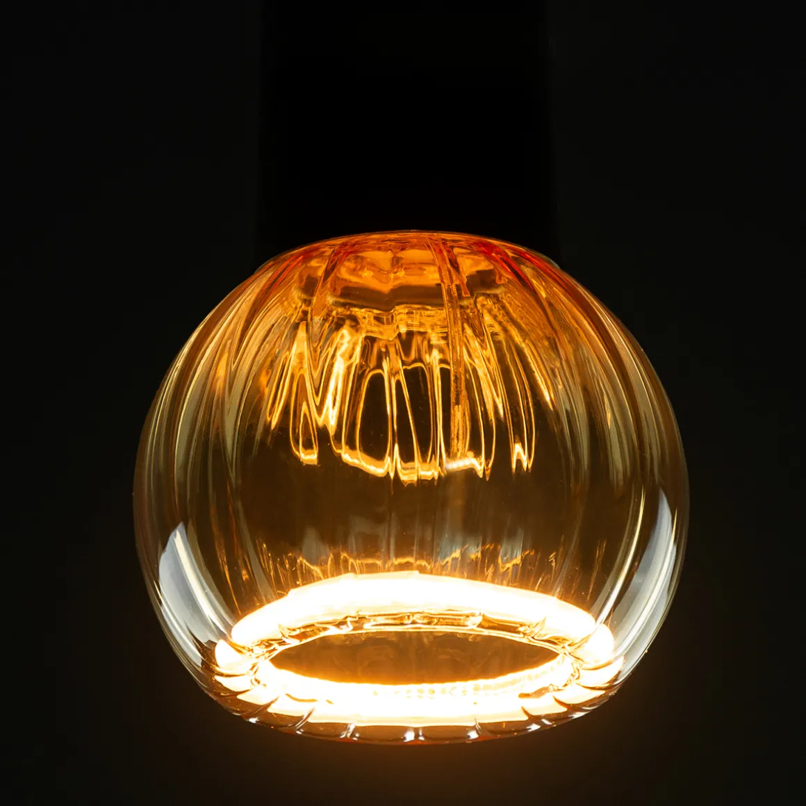 Segula LED Floating Globe 80 straight Gold E27, 4 W, 2200 K, dimmbar