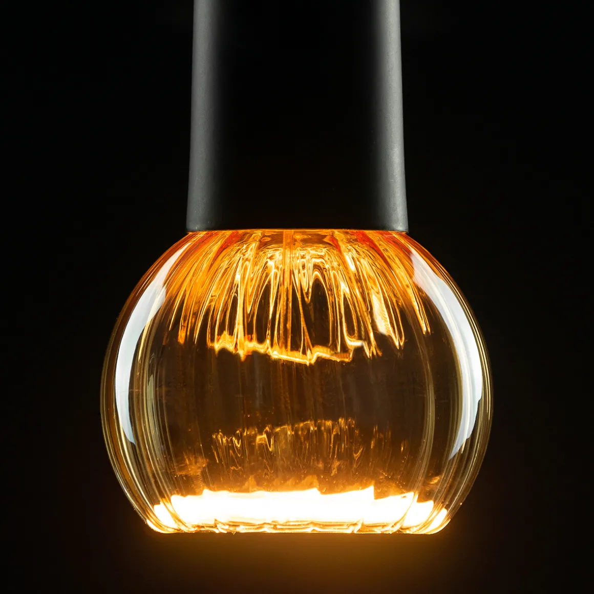 Segula LED Floating Globe 80 straight Gold E27, 4 W, 2200 K, dimmbar