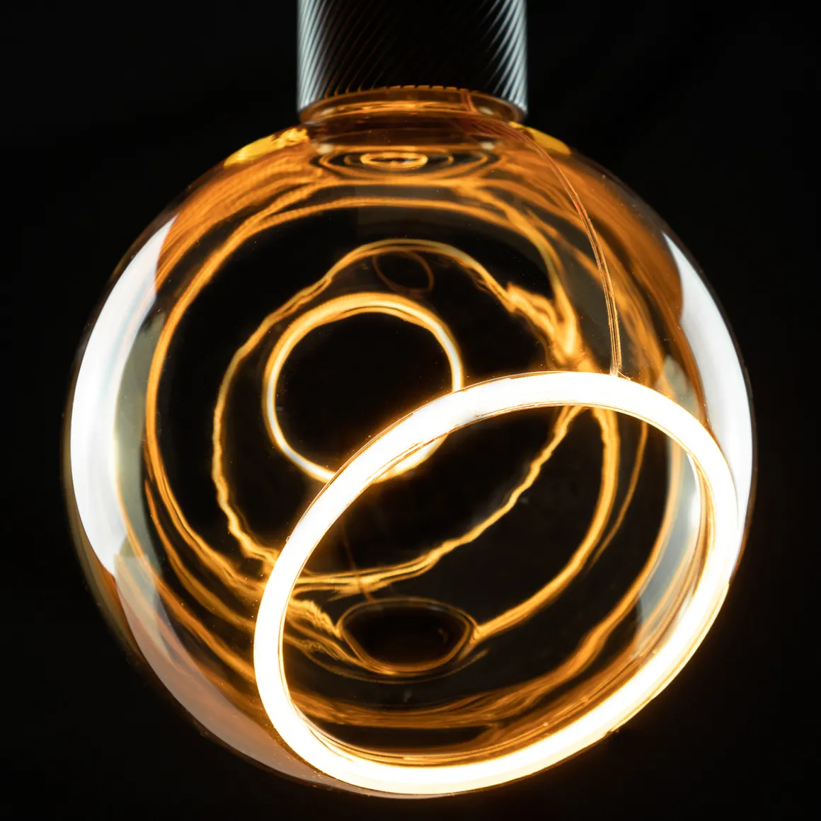 Segula LED Floating Globe 150 45° Gold E27, 4,5 W, 2200 K, dimmbar