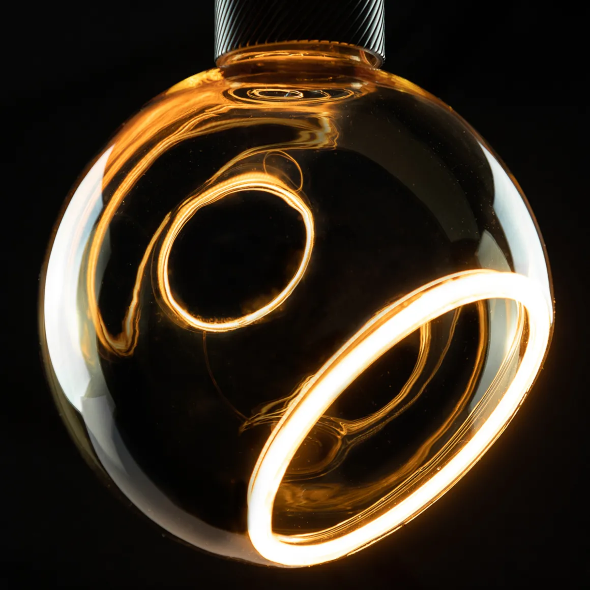 Segula LED Floating Globe 150 45° Gold E27, 4,5 W, 2200 K, dimmbar