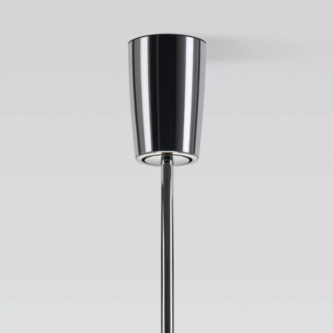 serien.lighting Curling Suspension Tube S LED Pendelleuchte, 2700 K