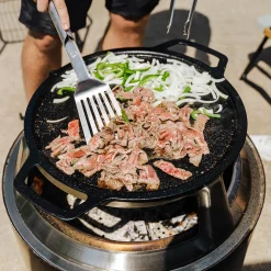 Solo Stove Yukon Gusseisen-Plancha mit Aufsatz