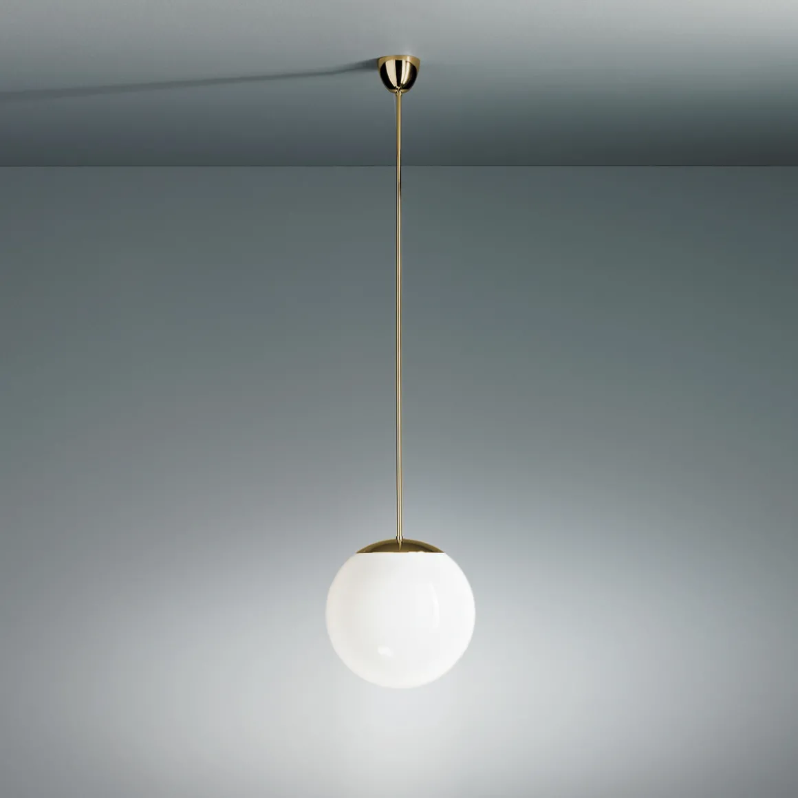 Tecnolumen HL 99 Pendelleuchte mit Opalkugel