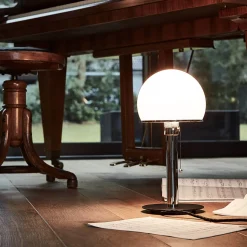 Tecnolumen Wagenfeld Tischleuchte WA 23 SW