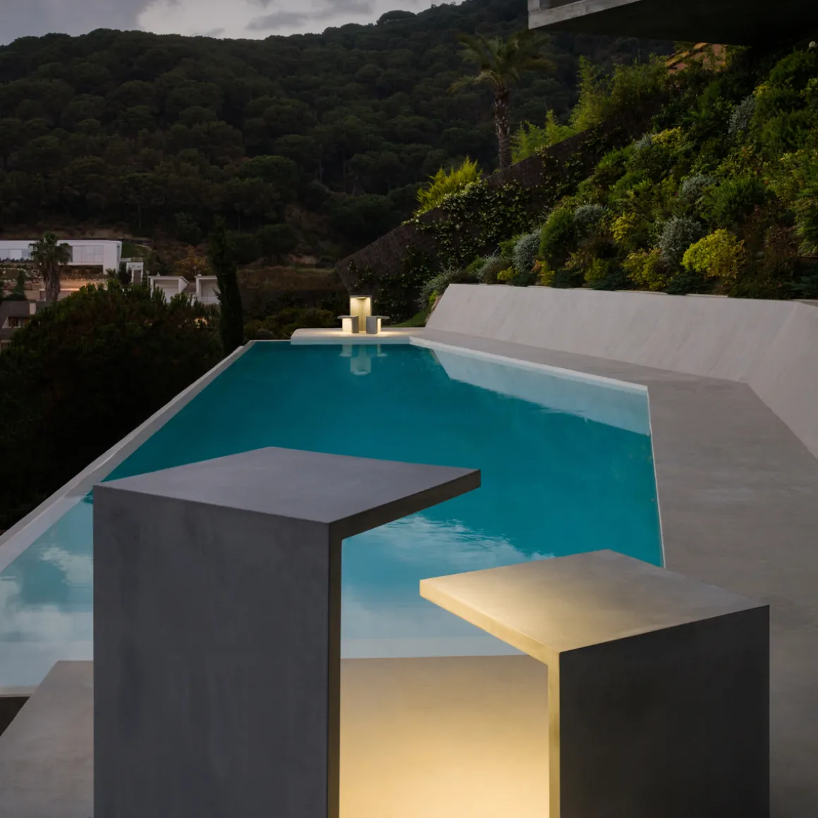 Vibia Empty 4130/4136 LED Außenleuchte