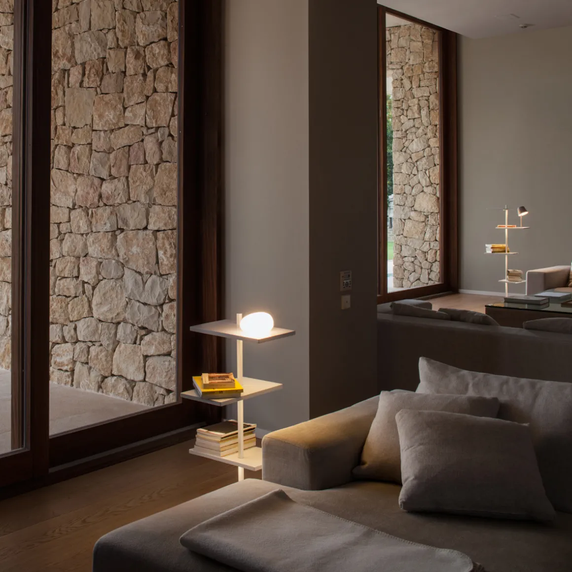 Vibia Suite 6012 Stehleuchte, mit Leselicht