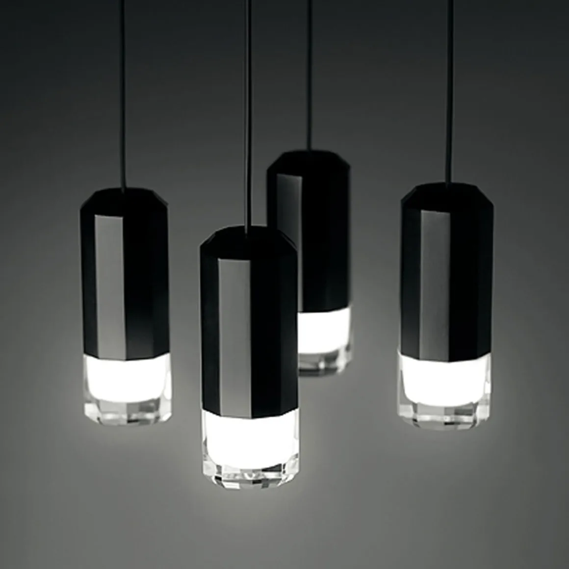 Vibia Wireflow LED Pendelleuchte, 4-flg.