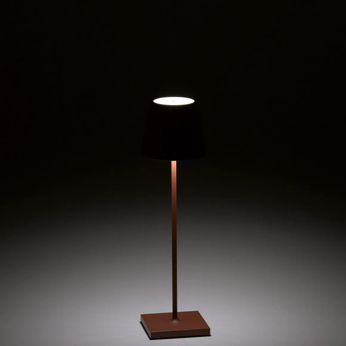 Zafferano AiLati 6er Set Poldina Pro LED Akkuleuchte inkl. Multi-Kontaktladestation