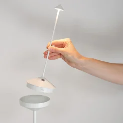 Zafferano AiLati Pina Ständer mit Basis und Erdspieß