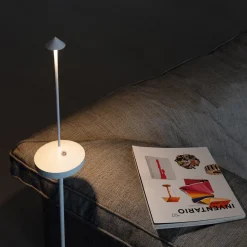 Zafferano AiLati Pina Ständer mit Basis und Erdspieß