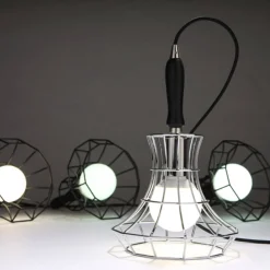 Zava Lady Cage Tischleuchte