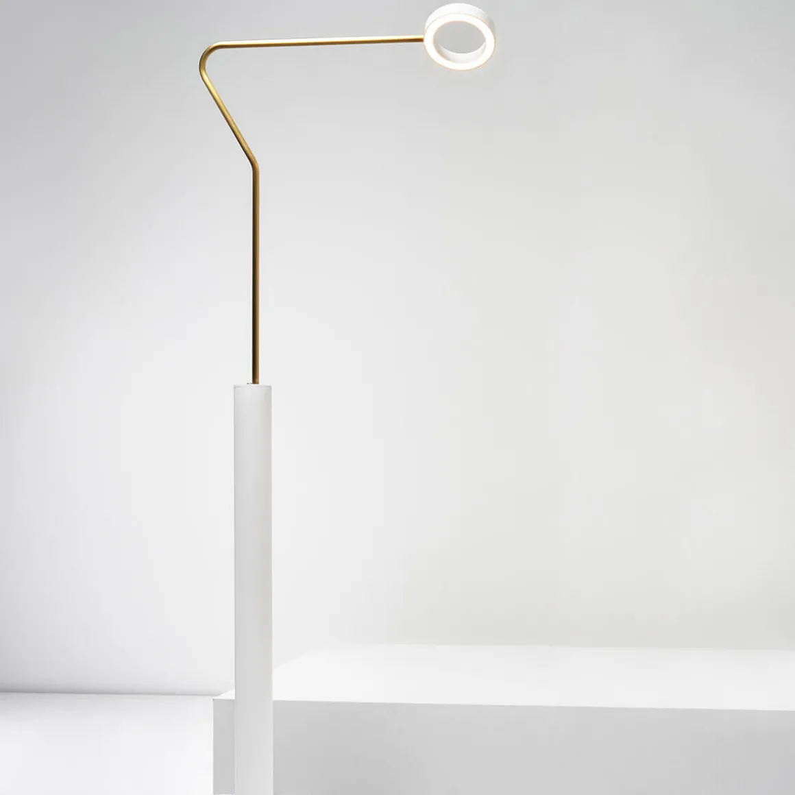 Zava Meta LED Stehleuchte